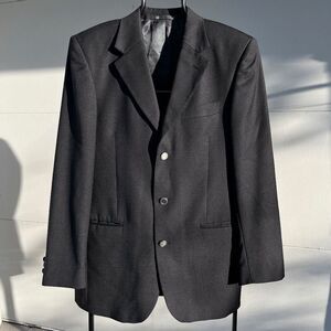 Emanuel Ungaro 100% Wool Black Blazer Size 38R - Timeless Sophistication